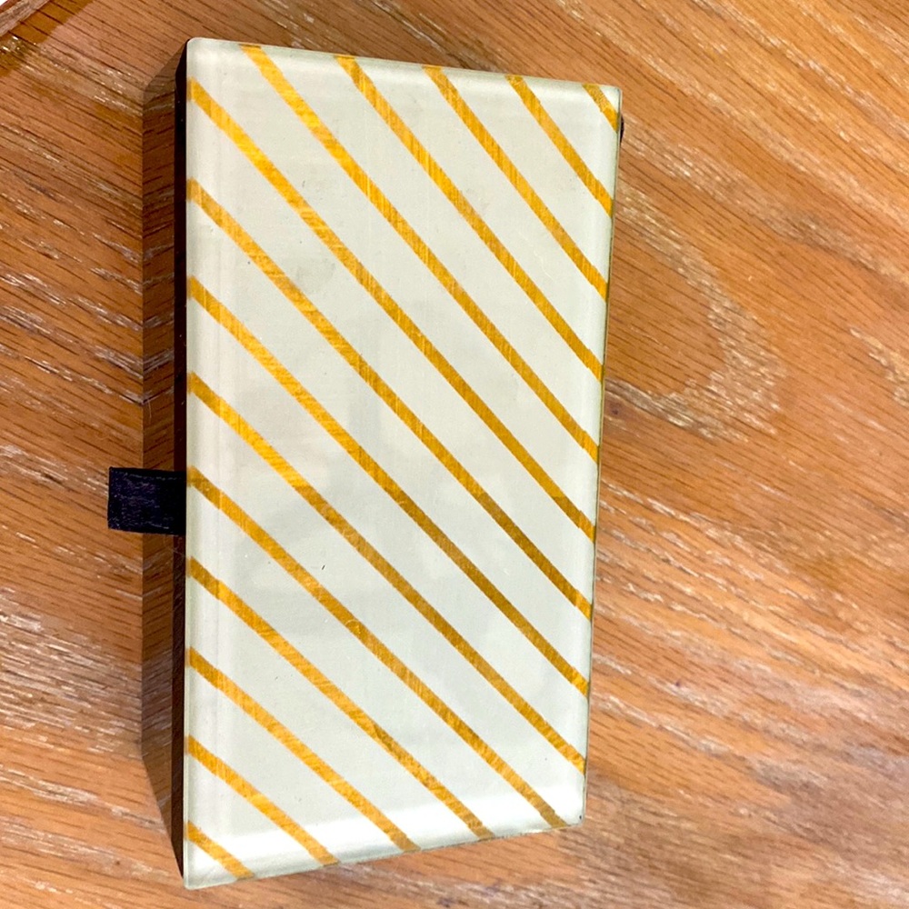 Glass white gold black box